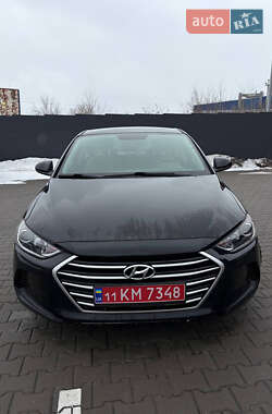 Седан Hyundai Elantra 2018 в Киеве