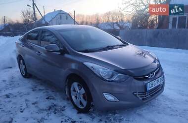 Седан Hyundai Elantra 2013 в Варві
