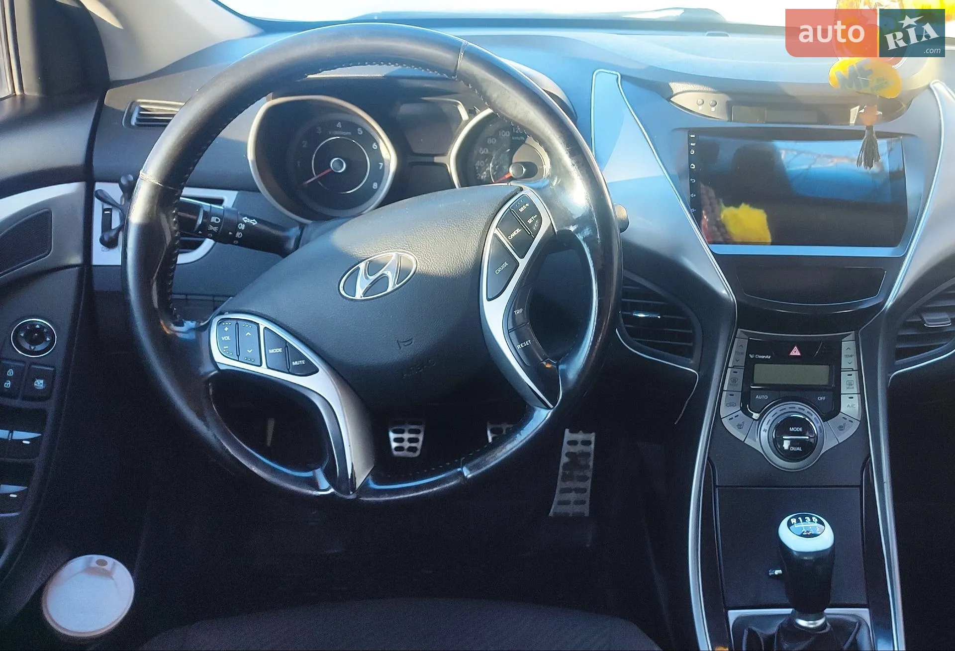 2013 Hyundai Elantra - мініатюра 22