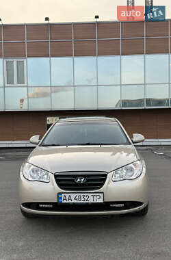 Седан Hyundai Elantra 2008 в Киеве