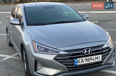 Седан Hyundai Elantra 2019 в Києві