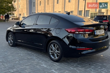 Седан Hyundai Elantra 2018 в Львове