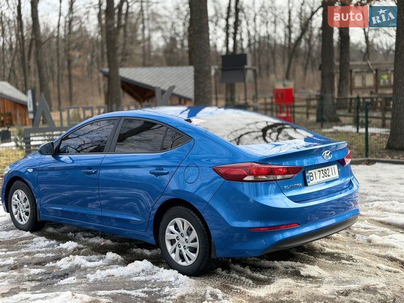 Седан Hyundai Elantra 2017 в Полтаве