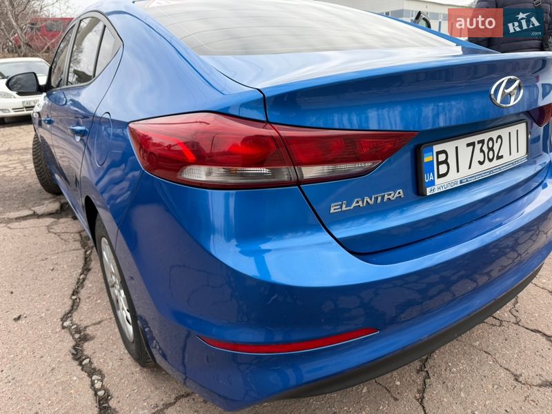 Седан Hyundai Elantra 2017 в Полтаве