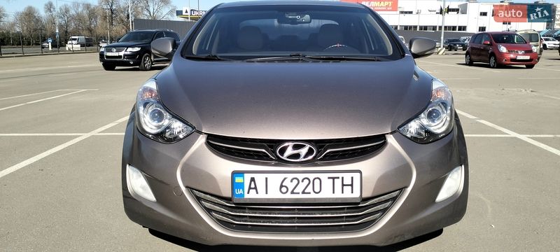 Седан Hyundai Elantra 2012 в Киеве