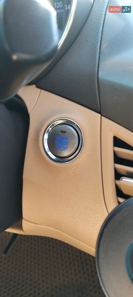 Седан Hyundai Elantra 2012 в Киеве