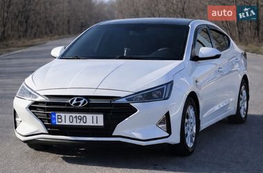 Седан Hyundai Elantra 2019 в Полтаве