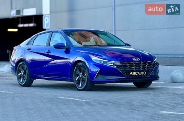 Седан Hyundai Elantra 2023 в Киеве