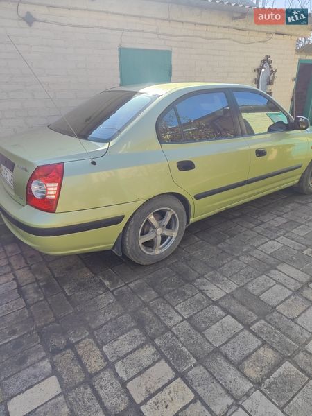 Hyundai Elantra 2004