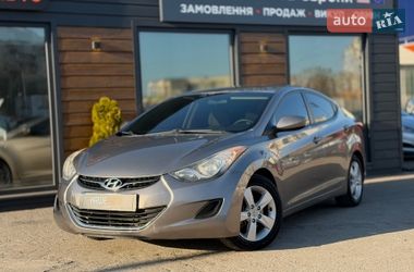 Седан Hyundai Elantra 2013 в Шептицькому