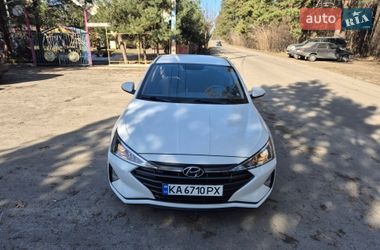Седан Hyundai Elantra 2020 в Киеве