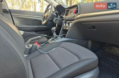 Седан Hyundai Elantra 2020 в Киеве