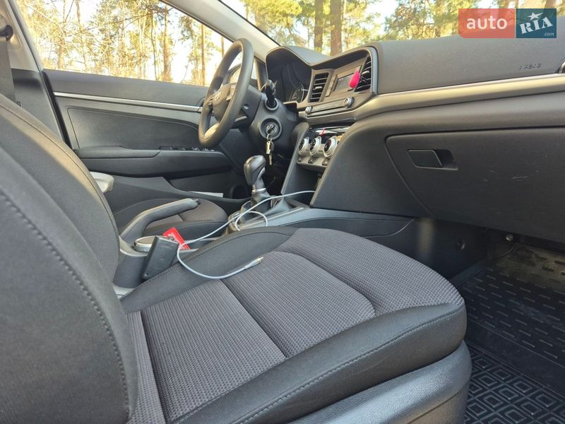 Седан Hyundai Elantra 2020 в Киеве