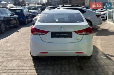 Седан Hyundai Elantra 2012 в Киеве