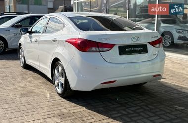 Седан Hyundai Elantra 2012 в Киеве