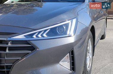 Седан Hyundai Elantra 2019 в Черкасах