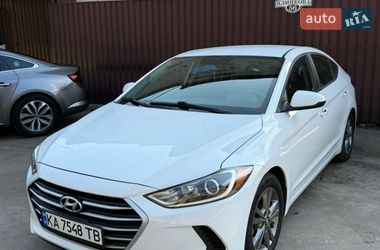 Седан Hyundai Elantra 2017 в Киеве