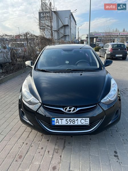 Hyundai Elantra 2013