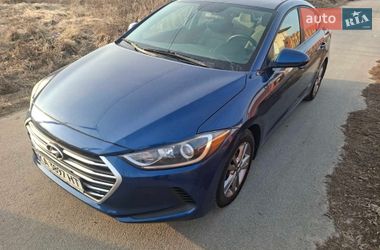 Седан Hyundai Elantra 2016 в Києві