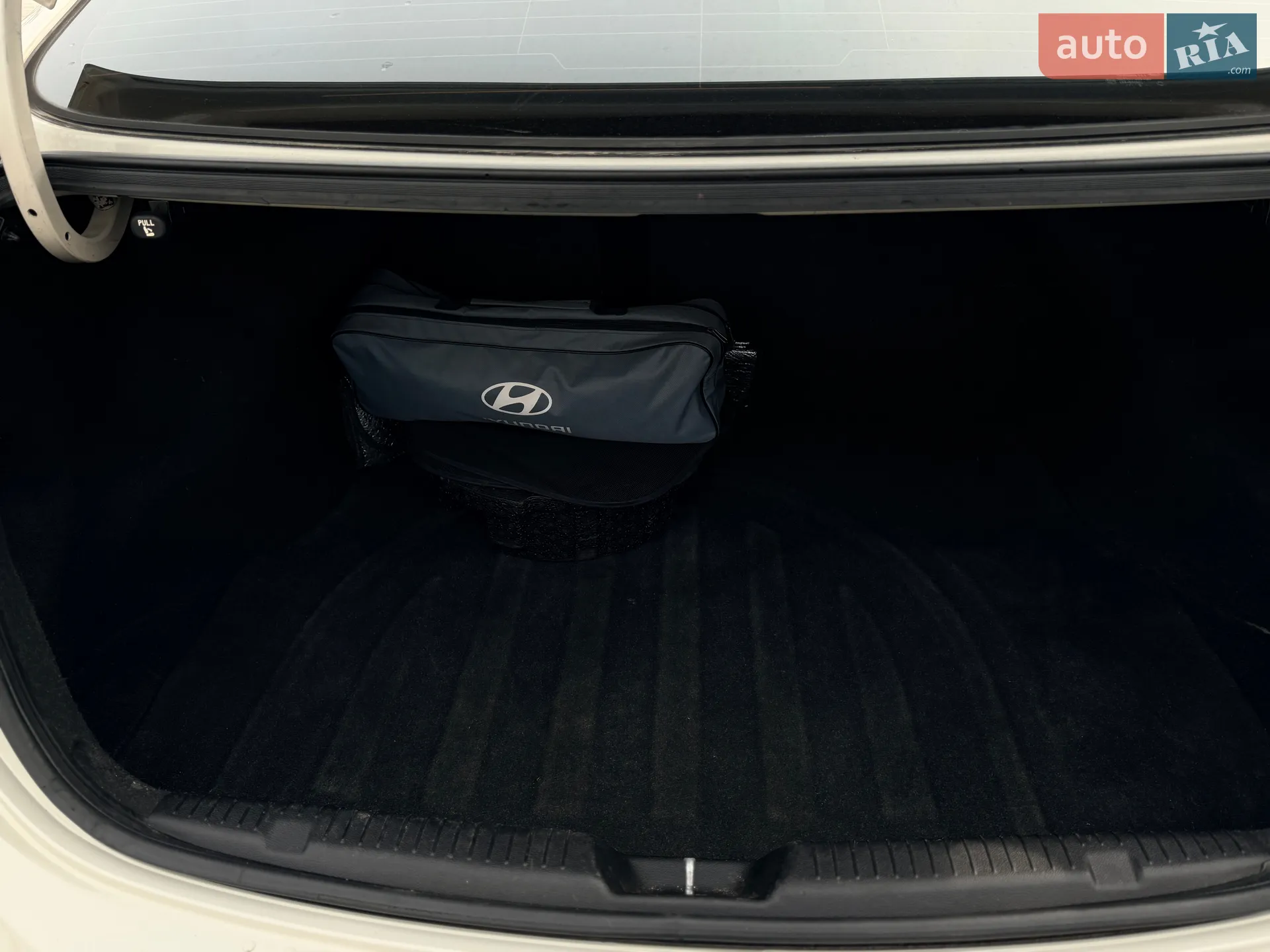 2013 Hyundai Elantra - мініатюра 20