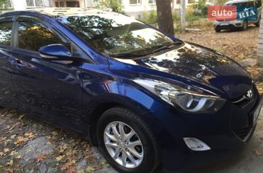 Седан Hyundai Elantra 2012 в Киеве