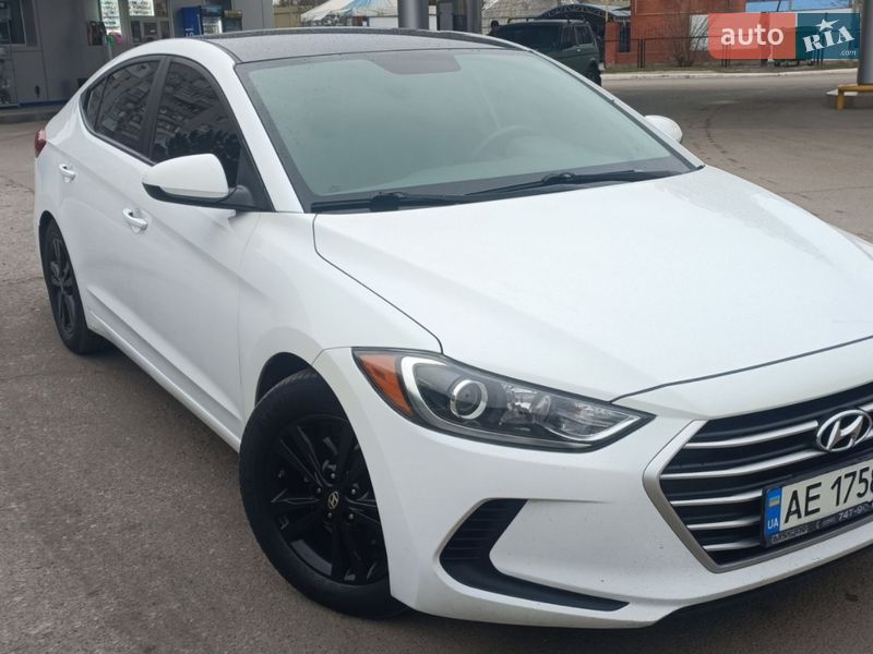 Hyundai Elantra 2017