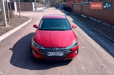 Седан Hyundai Elantra 2019 в Киеве