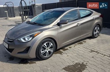 Седан Hyundai Elantra 2015 в Тернополі
