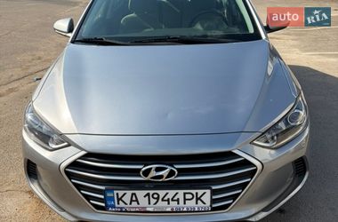 Седан Hyundai Elantra 2016 в Києві