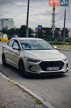 Седан Hyundai Elantra 2017 в Киеве