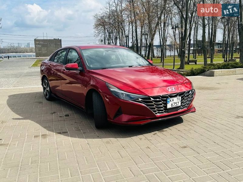 Hyundai Elantra 2023