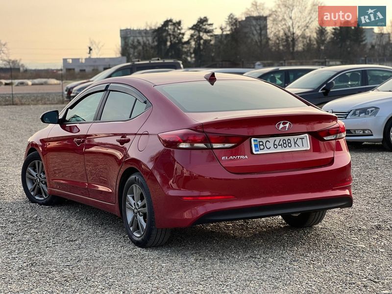 Седан Hyundai Elantra 2018 в Стрые