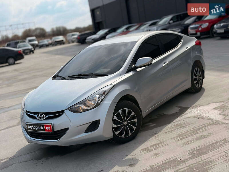 Hyundai Elantra 2011