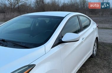 Седан Hyundai Elantra 2014 в Тараще