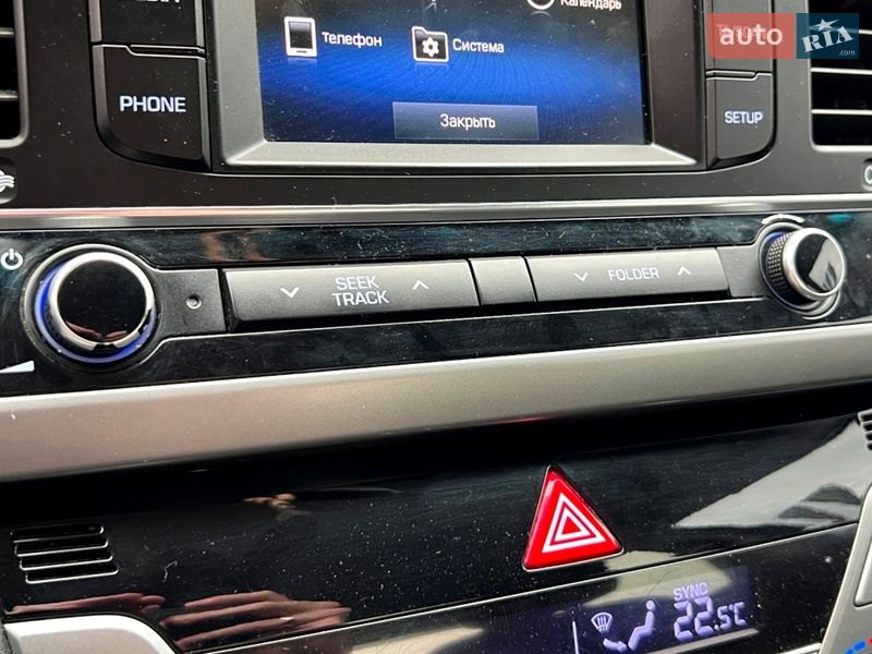 Седан Hyundai Elantra 2016 в Киеве