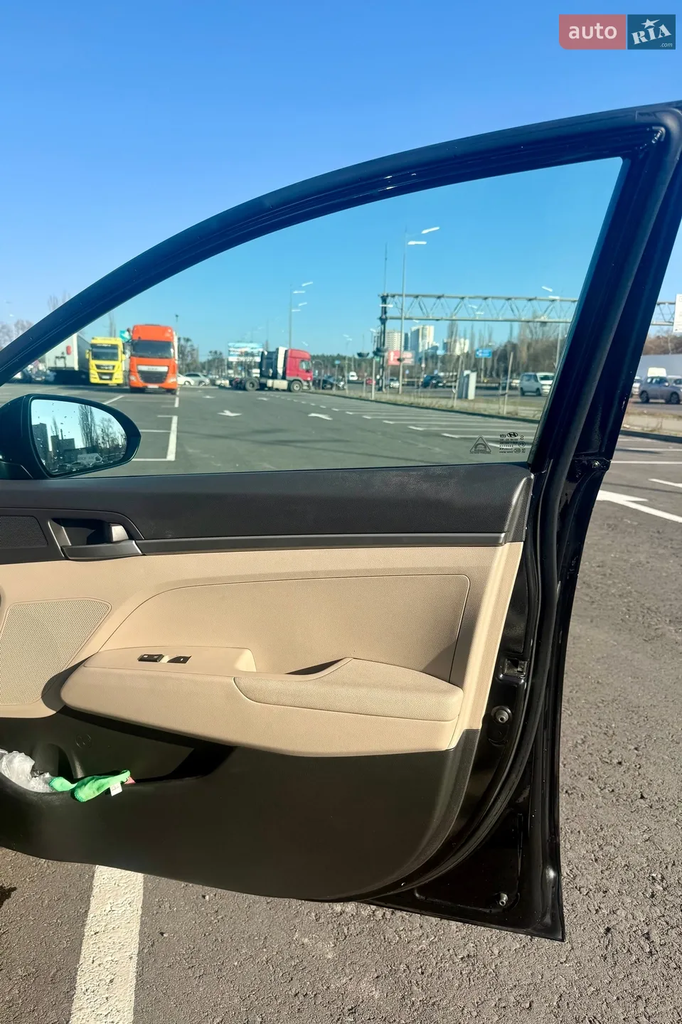 2017 Hyundai Elantra - мініатюра 10