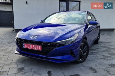 Седан Hyundai Elantra 2023 в Луцке