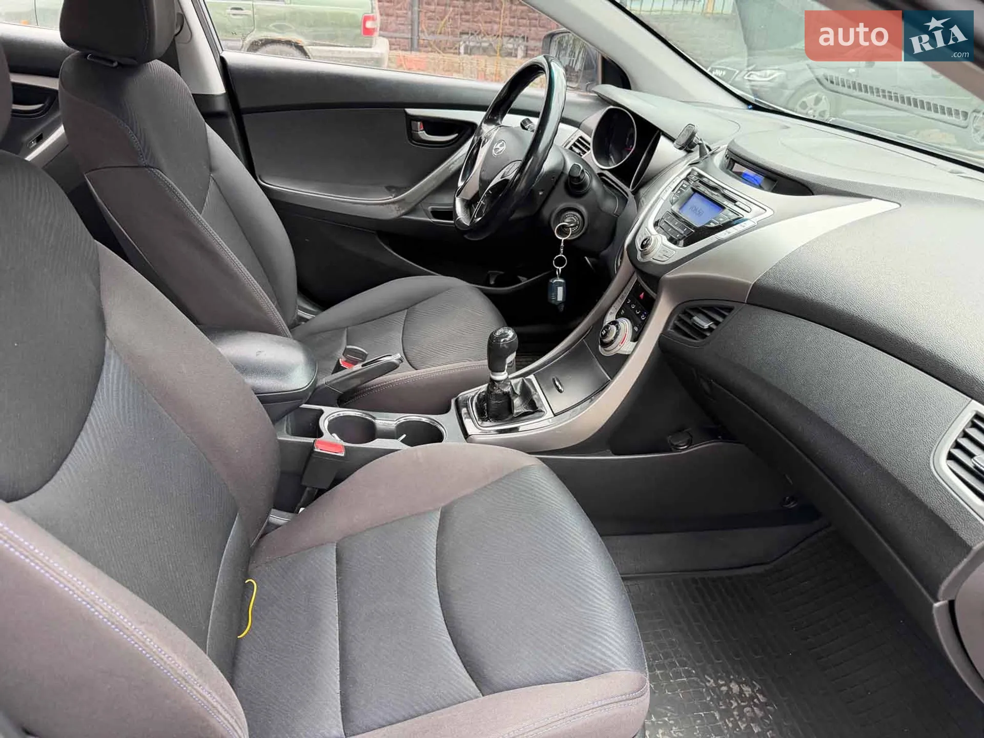 2011 Hyundai Elantra - мініатюра 21