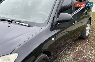 Седан Hyundai Elantra 2008 в Києві