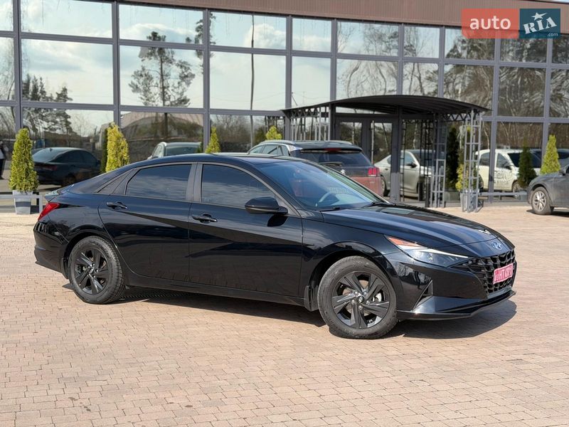 Седан Hyundai Elantra 2022 в Луцке