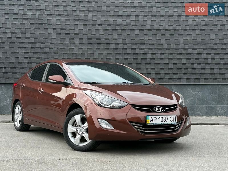 Hyundai Elantra 2012