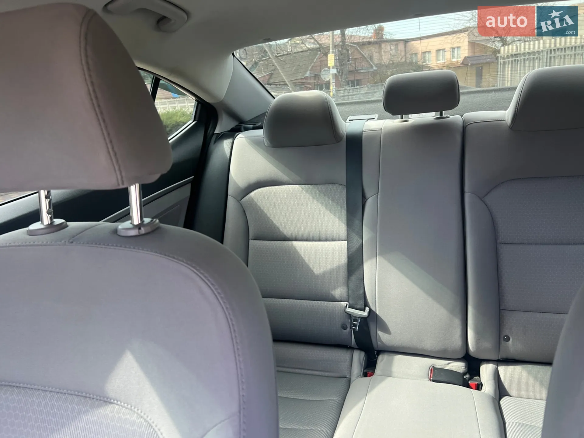 2017 Hyundai Elantra - мініатюра 30