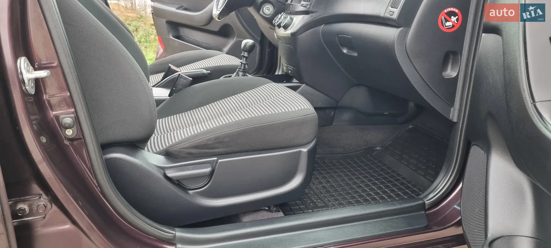 2010 Hyundai Elantra - мініатюра 33