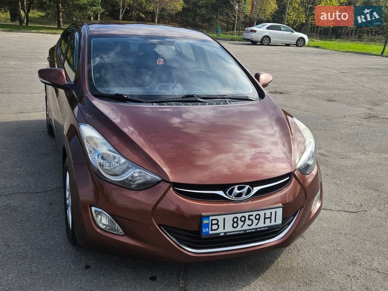 Hyundai Elantra 2013