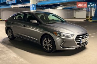 Седан Hyundai Elantra 2018 в Киеве