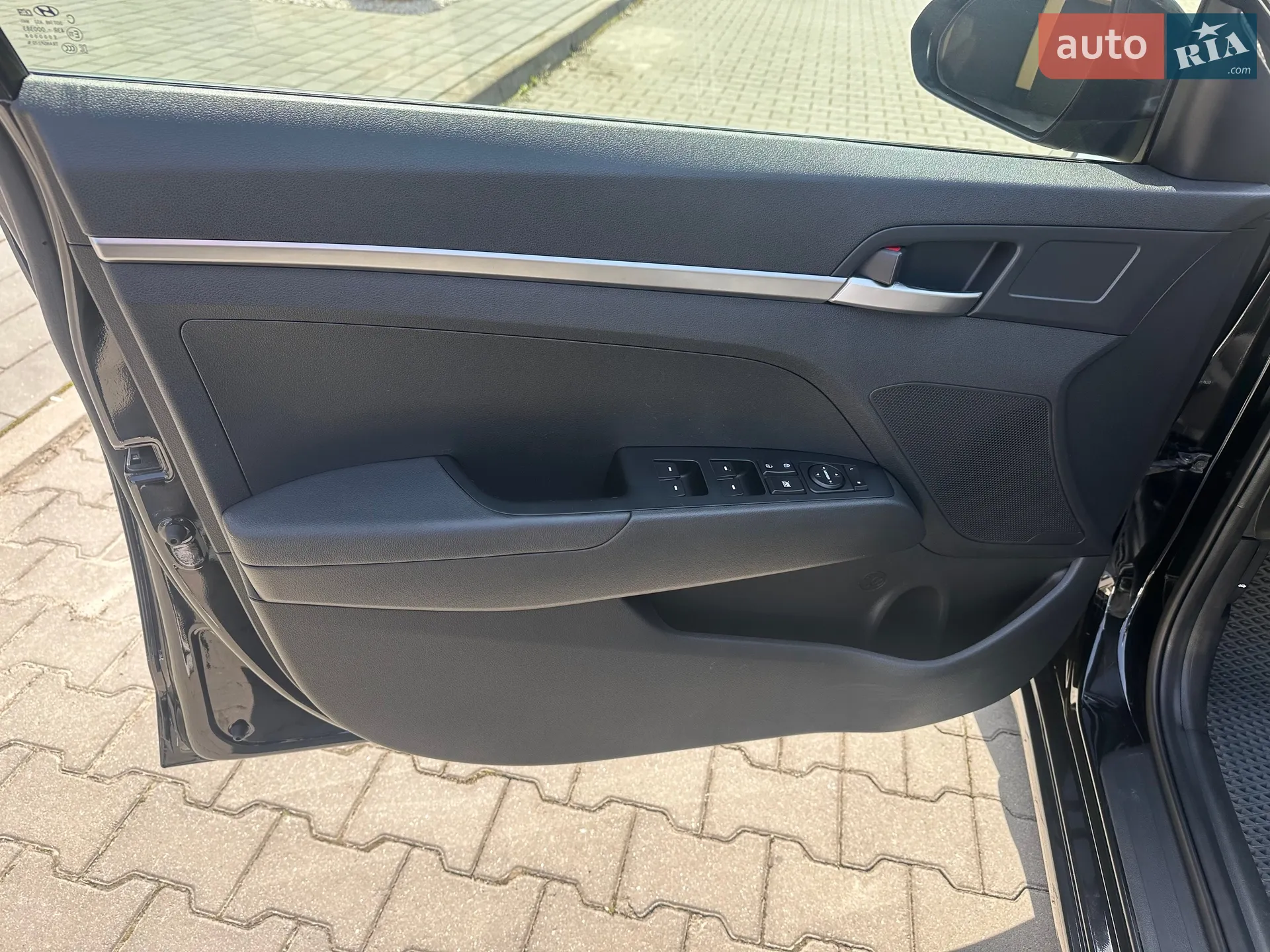 2019 Hyundai Elantra - мініатюра 28