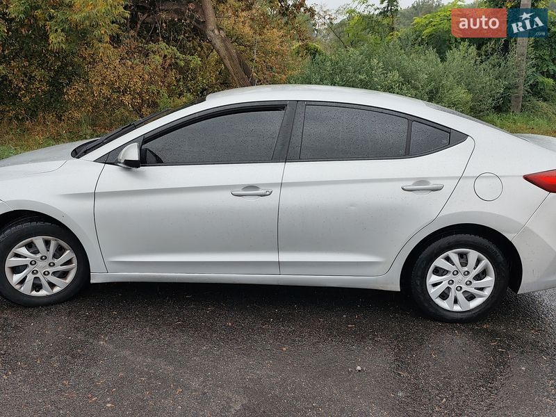 Hyundai Elantra 2018