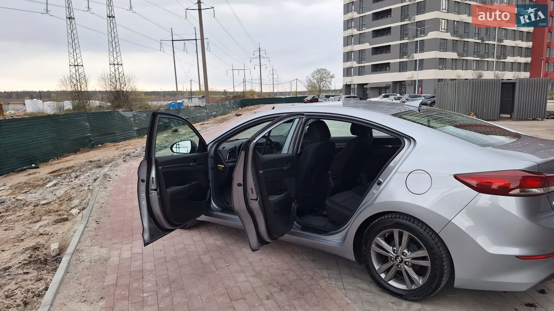 2017 Hyundai Elantra - мініатюра 3