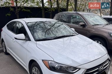 Седан Hyundai Elantra 2018 в Киеве