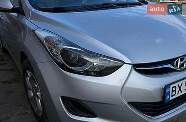 Седан Hyundai Elantra 2012 в Деражне